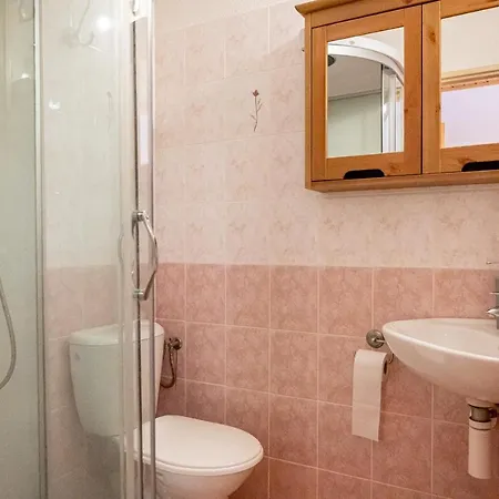 Penzion Dolinkagapel Guest house